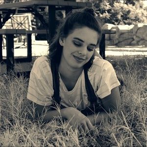 Meet your Posher, Rebekah